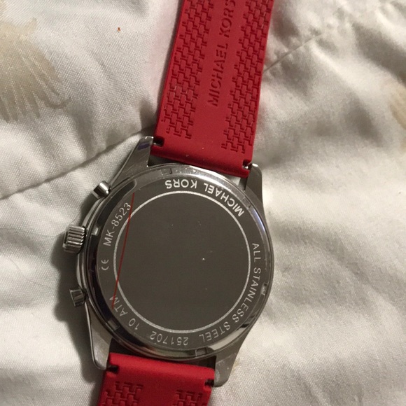 Men’s Michael Kors silicon watch - Picture 3 of 4